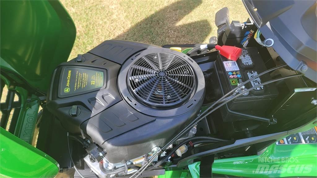 John Deere x330 جرارات مدمجة