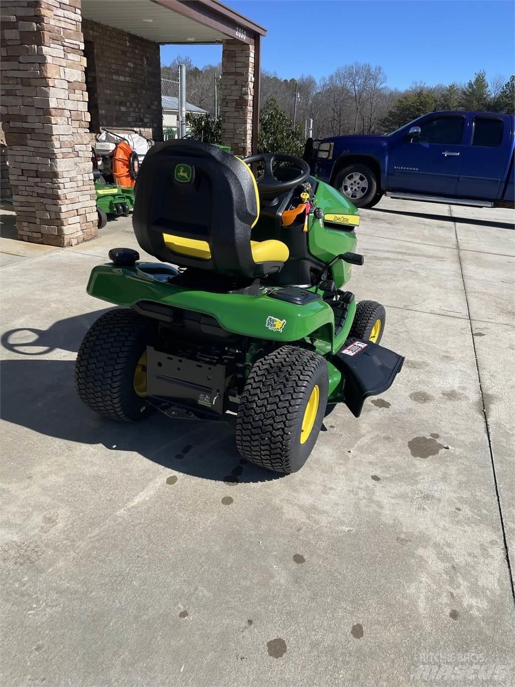 John Deere X350 جرارات مدمجة