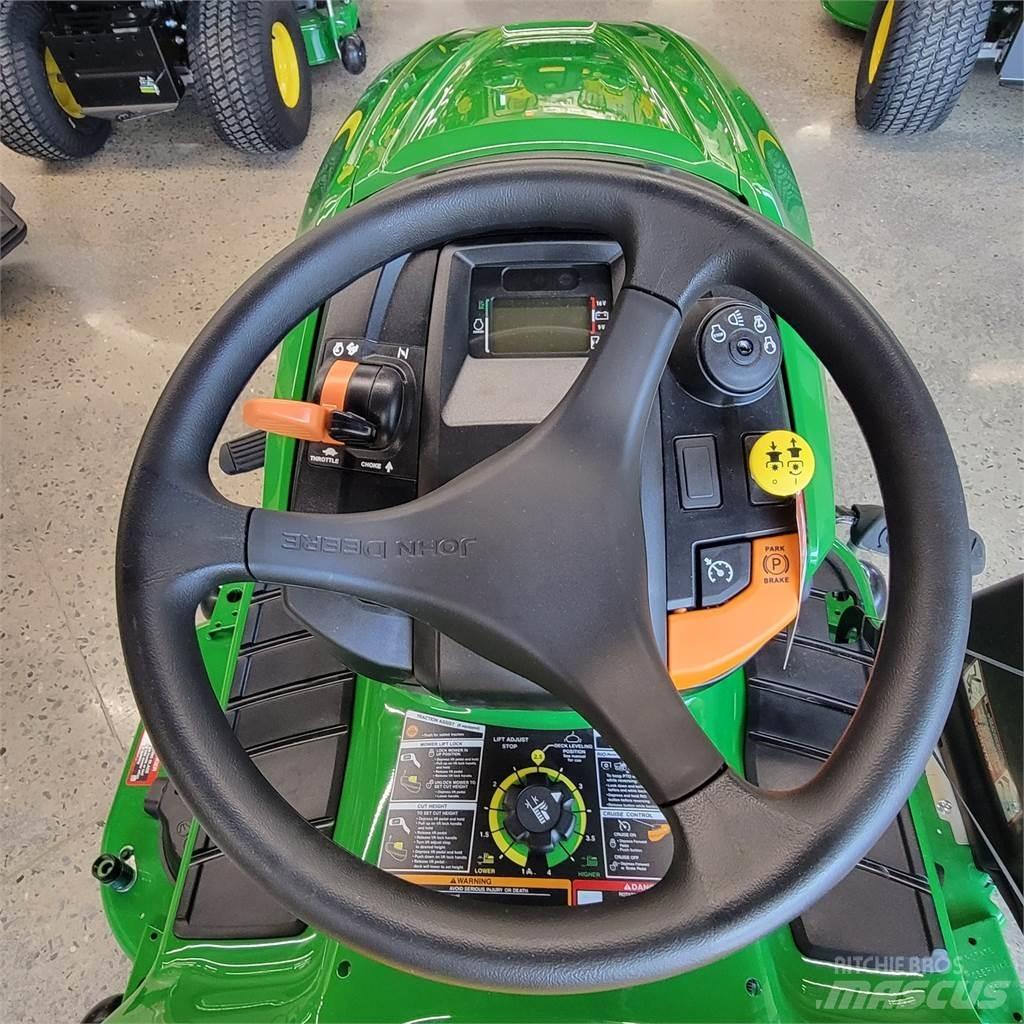 John Deere X350 جرارات مدمجة