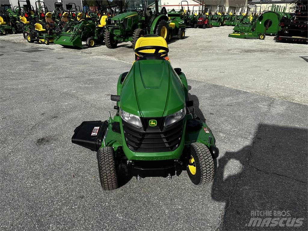 John Deere X350 جرارات مدمجة