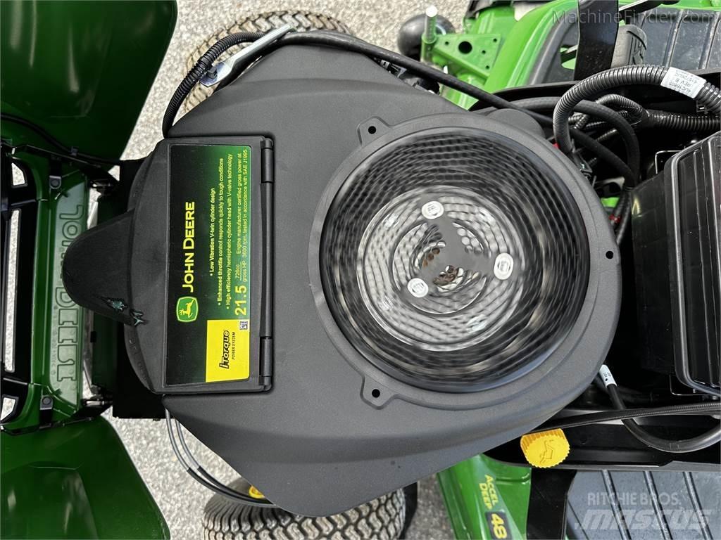 John Deere X350 جرارات مدمجة