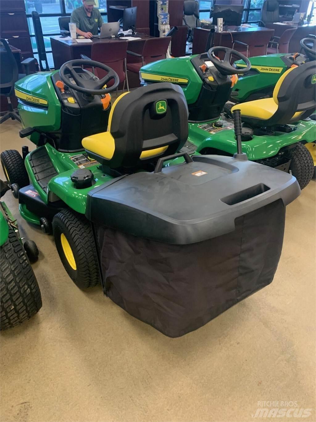 John Deere X350 جرارات مدمجة