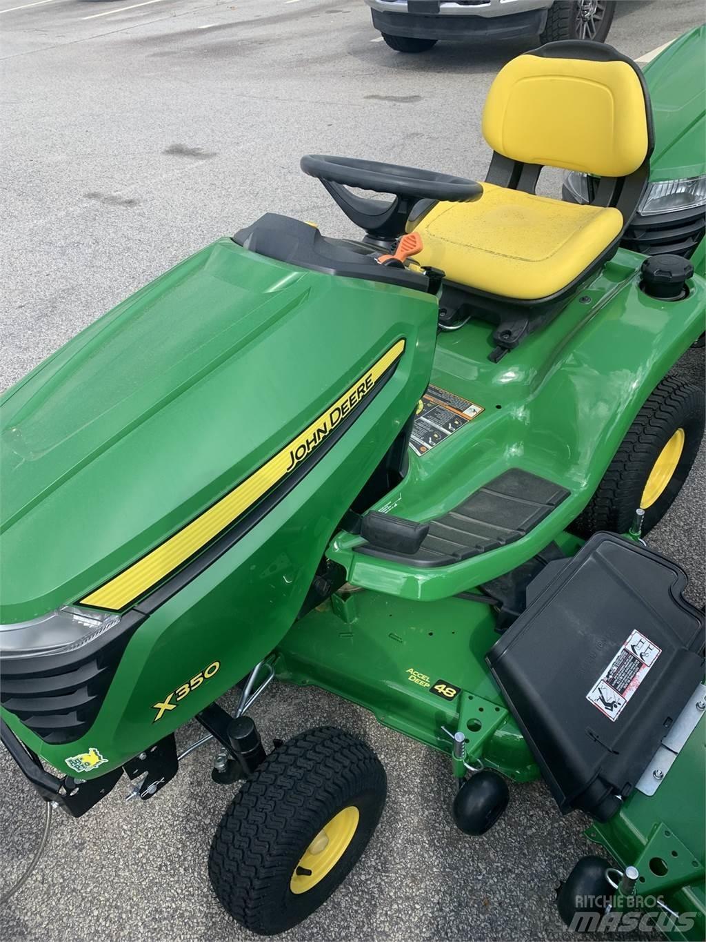 John Deere X350 جرارات مدمجة
