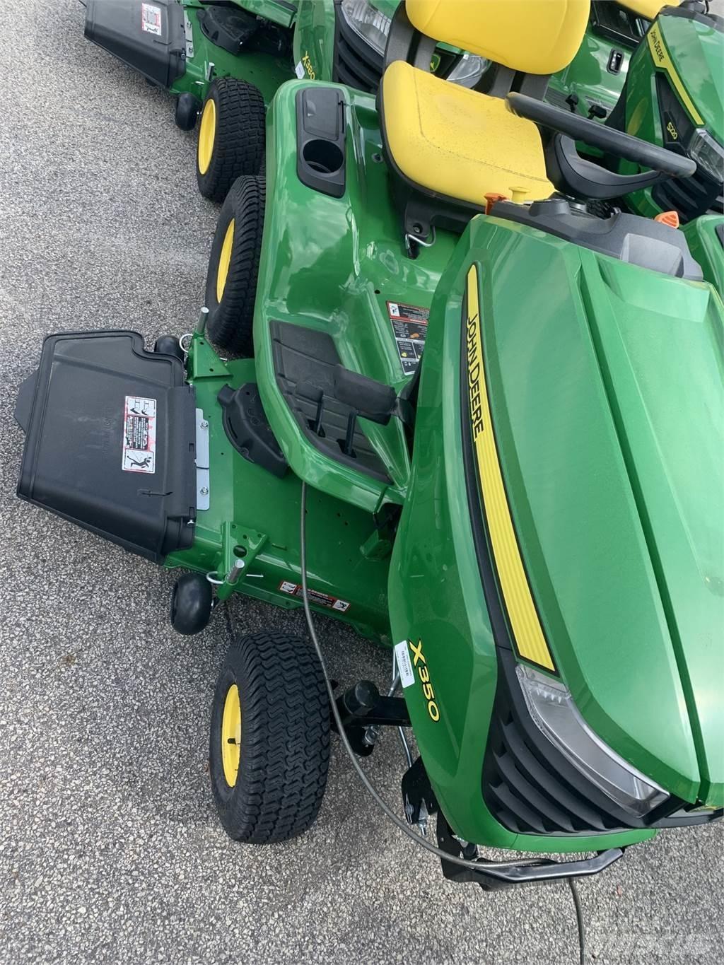 John Deere X350 جرارات مدمجة