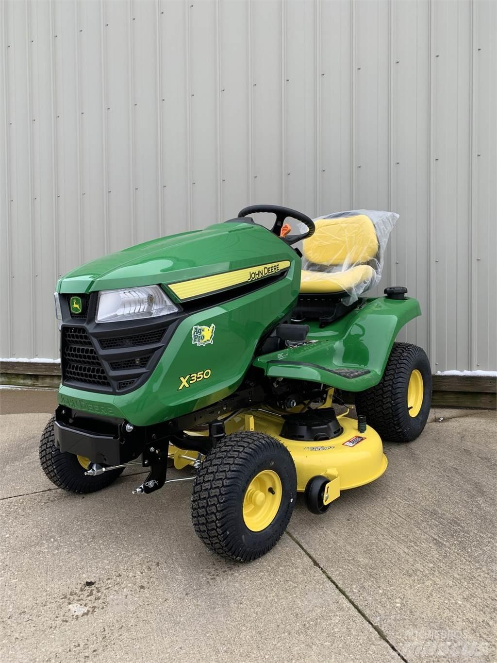 John Deere X350 جرارات مدمجة