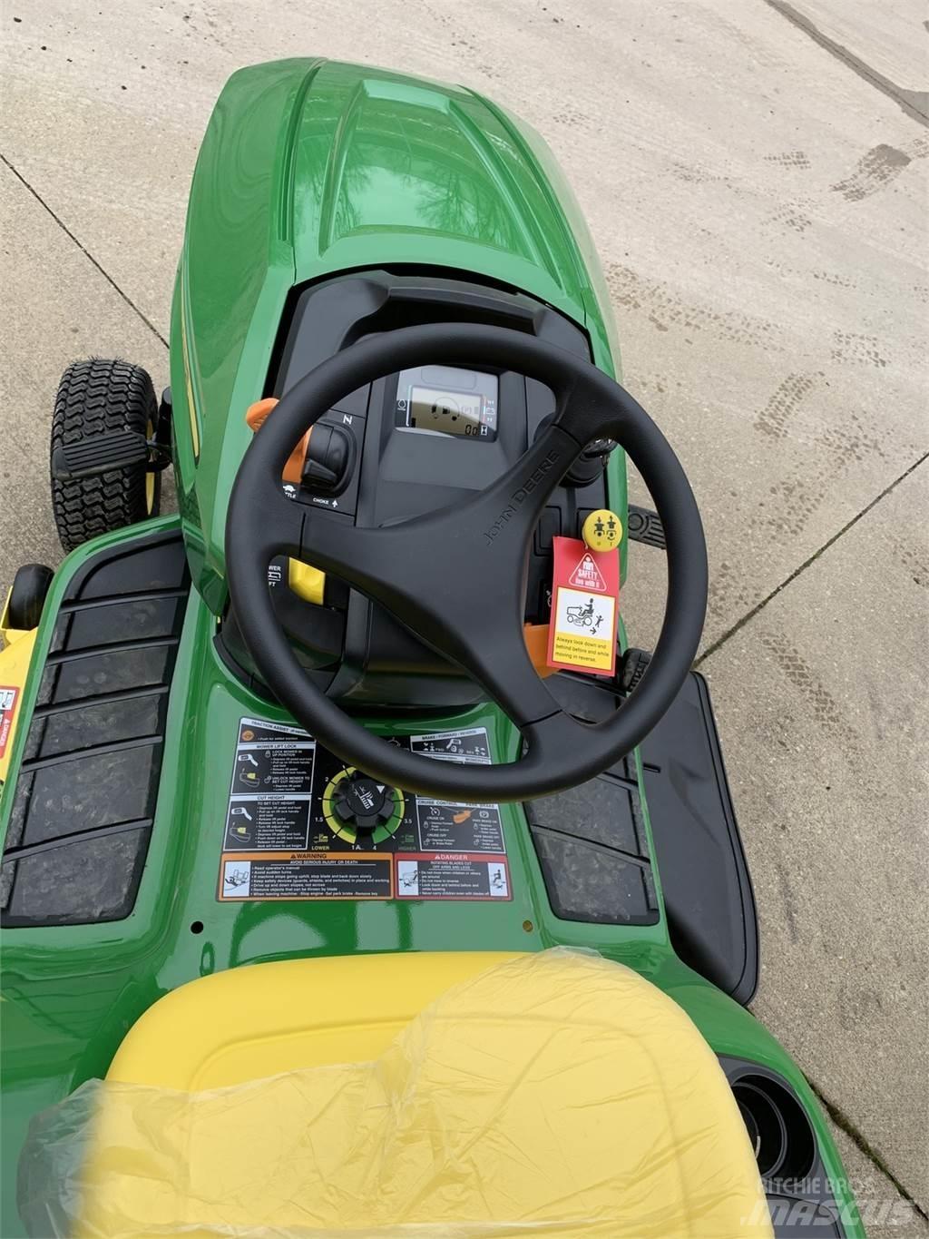 John Deere X350 جرارات مدمجة
