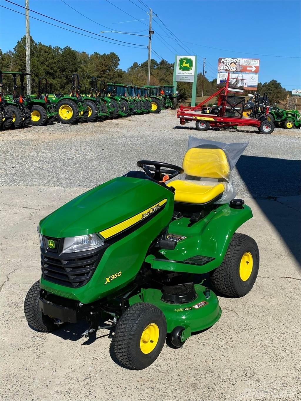 John Deere X350 جرارات مدمجة