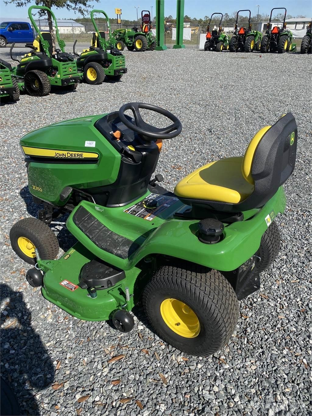 John Deere X350 جرارات مدمجة