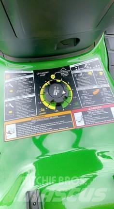John Deere X350 ركوب الحشائش
