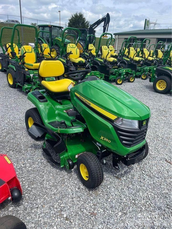 John Deere X350 جرارات مدمجة