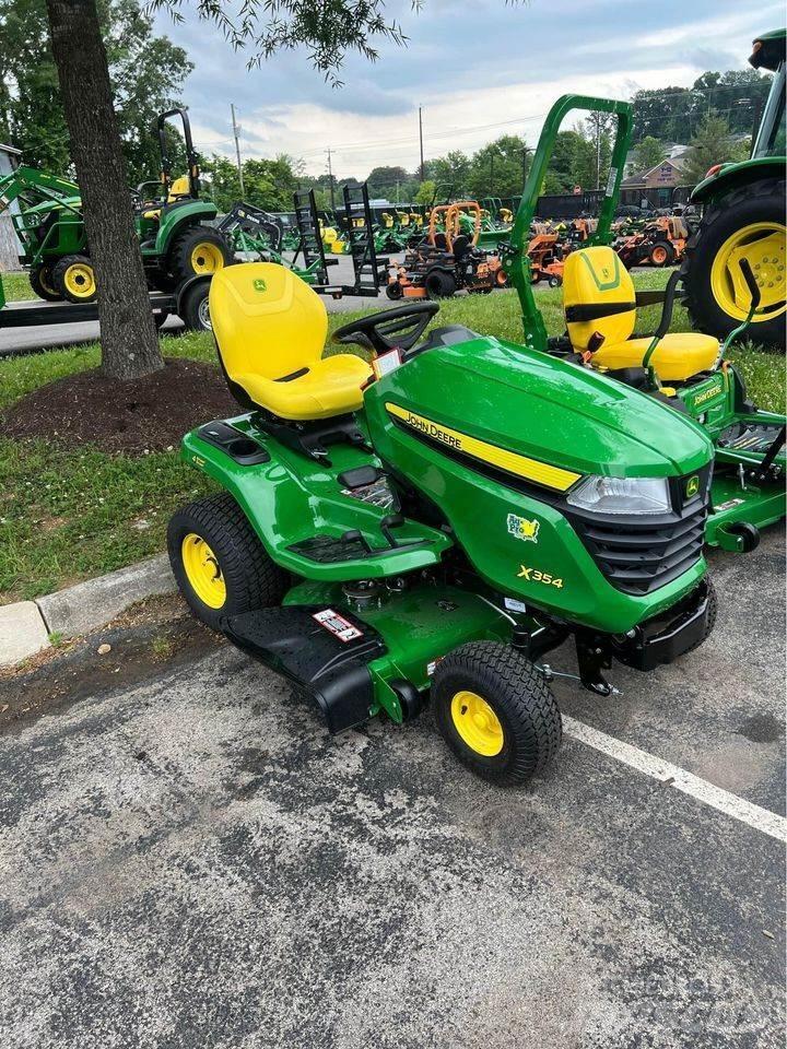 John Deere X354 جرارات مدمجة