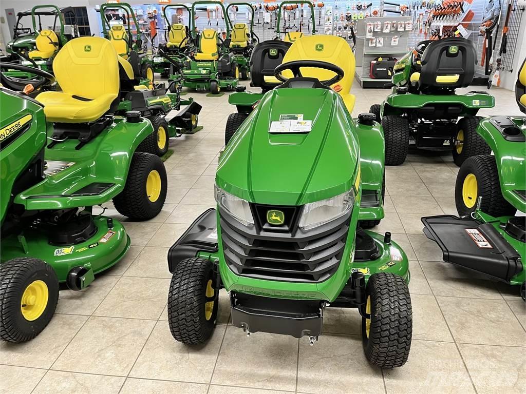 John Deere X370 جرارات مدمجة