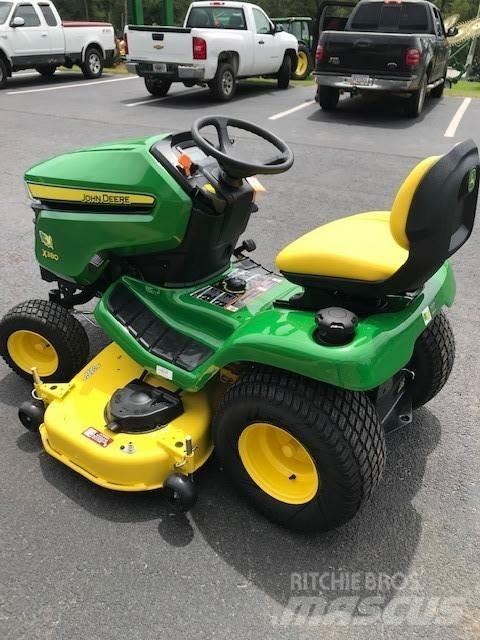 John Deere X380 جرارات مدمجة