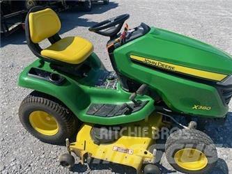 John Deere X380 جرارات مدمجة