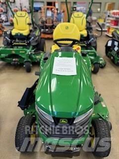 John Deere X390 جرارات مدمجة