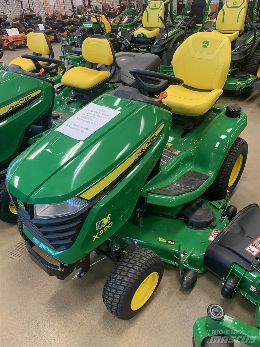 John Deere X390 جرارات مدمجة