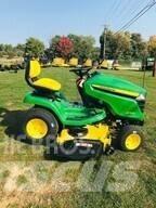 John Deere X390 جرارات مدمجة