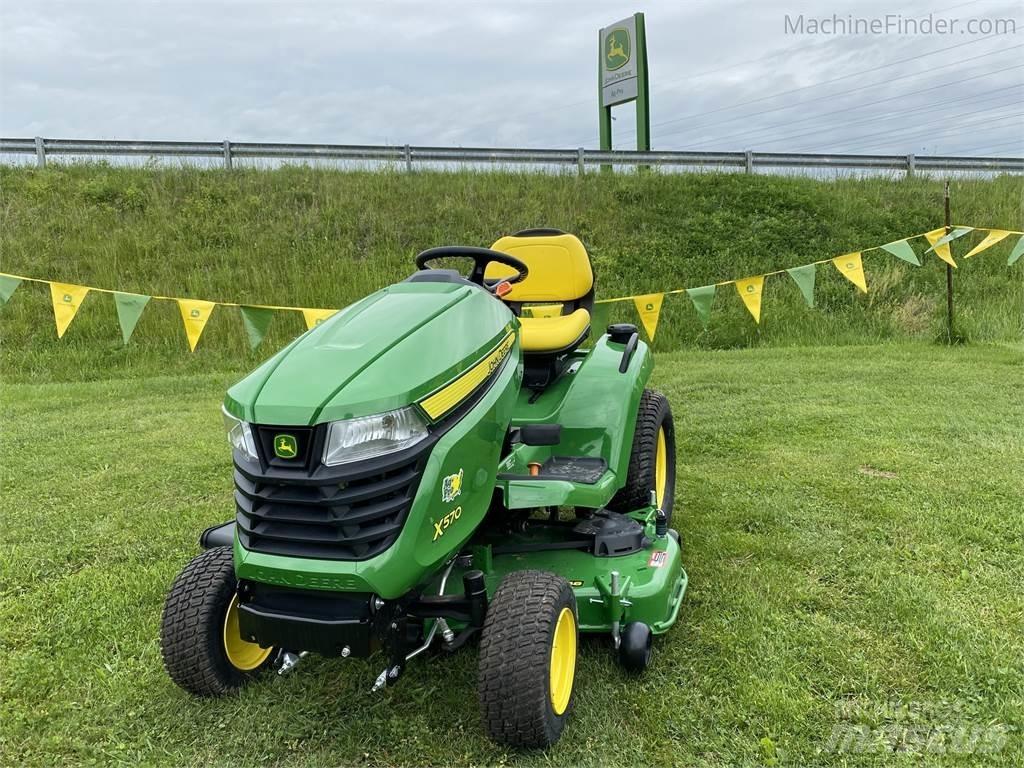 John Deere x570 جرارات مدمجة