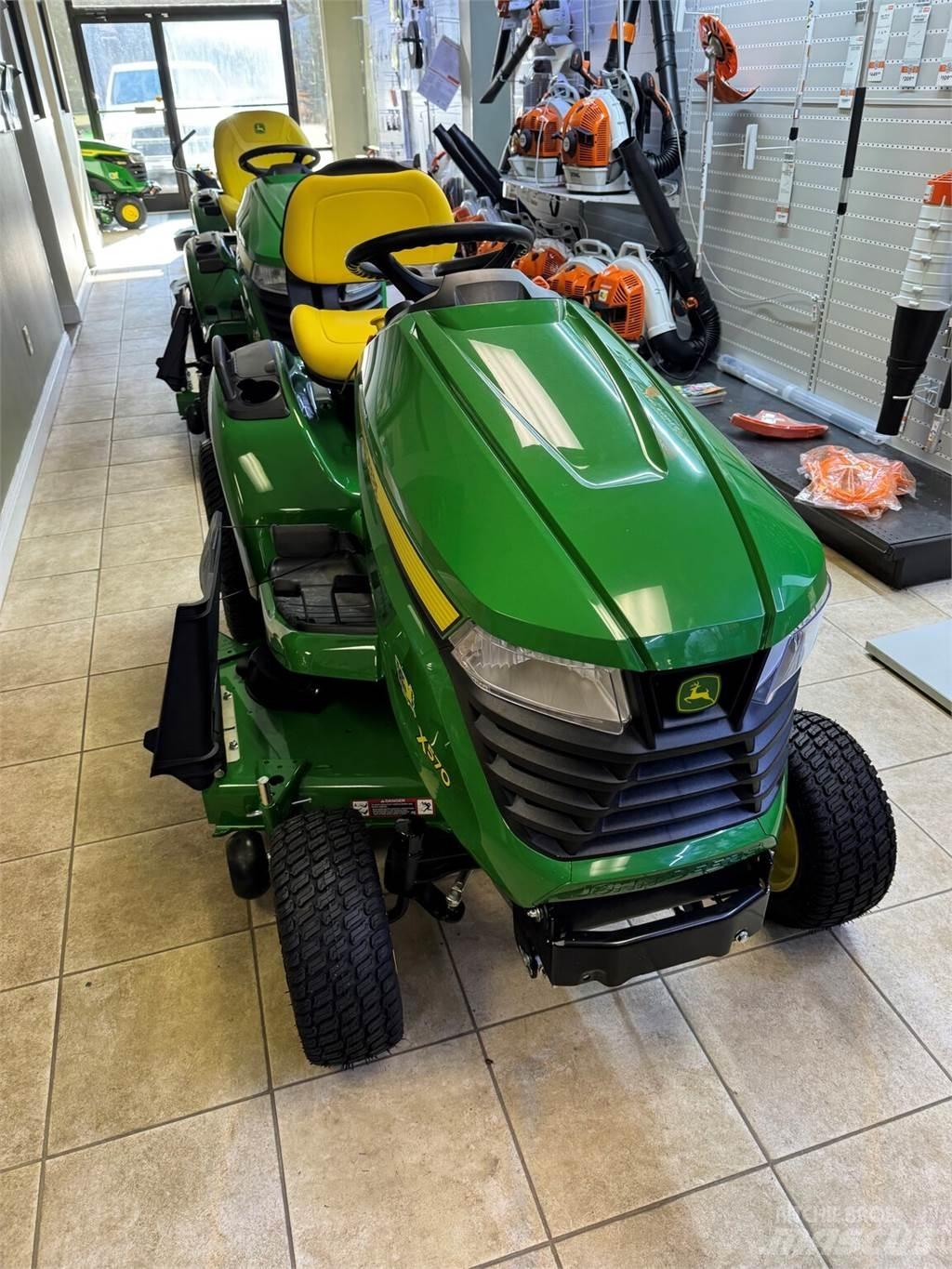 John Deere X570 جرارات مدمجة