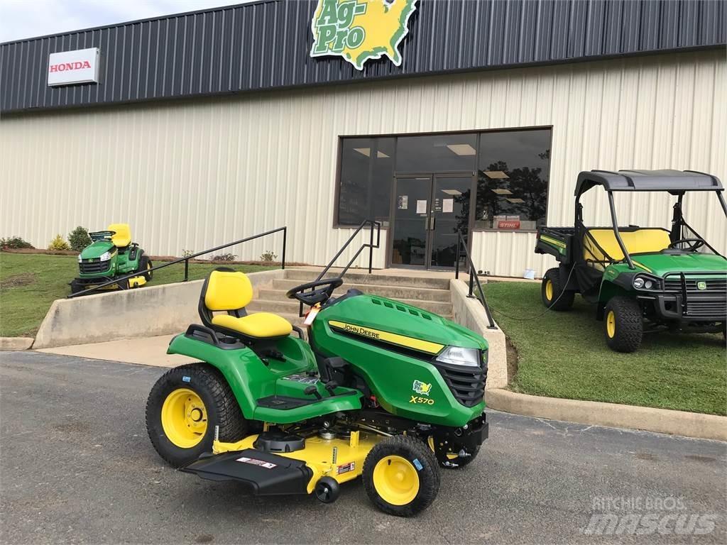 John Deere X570 جرارات مدمجة