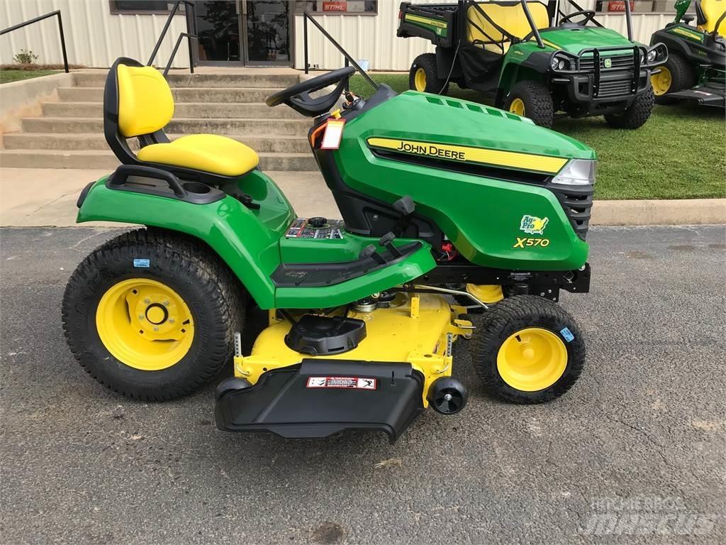 John Deere X570 جرارات مدمجة