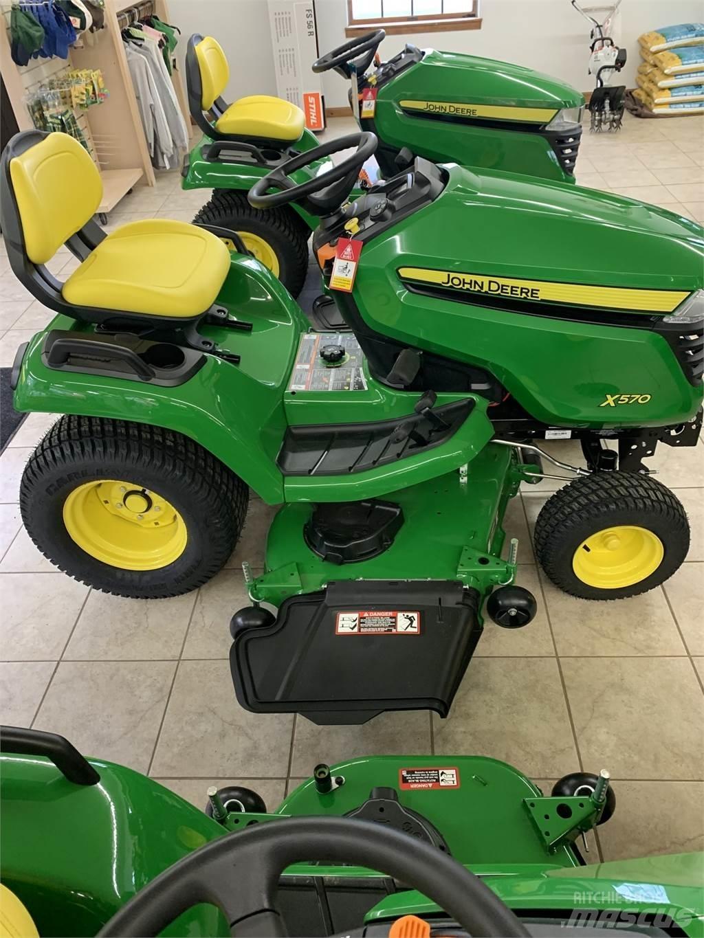 John Deere X570 جرارات مدمجة