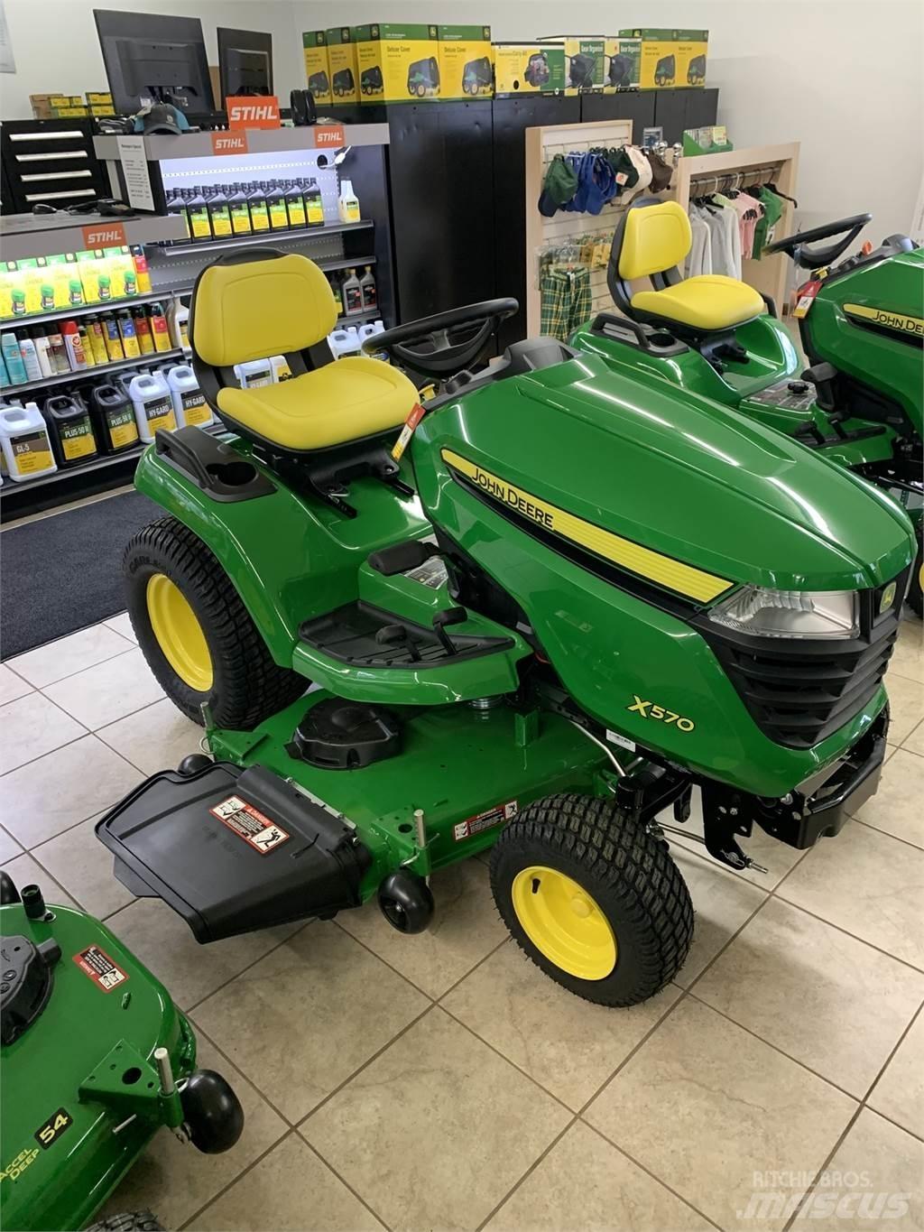 John Deere X570 جرارات مدمجة
