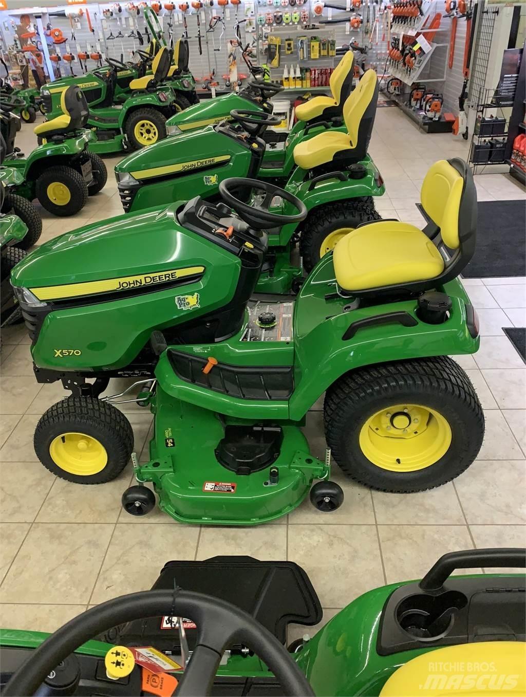 John Deere X570 جرارات مدمجة