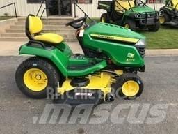 John Deere X570 جرارات مدمجة