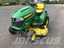 John Deere X570 جرارات مدمجة