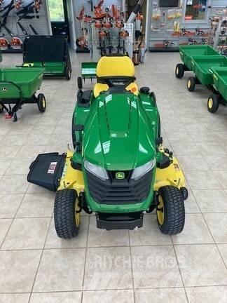 John Deere X570 جرارات مدمجة