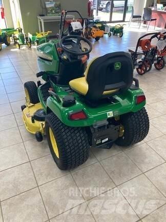 John Deere X570 جرارات مدمجة
