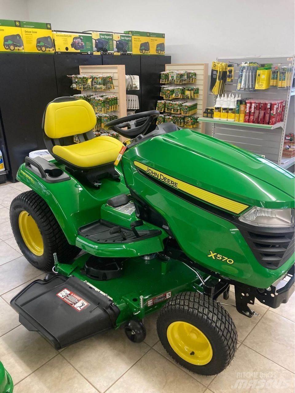 John Deere X570 جرارات مدمجة