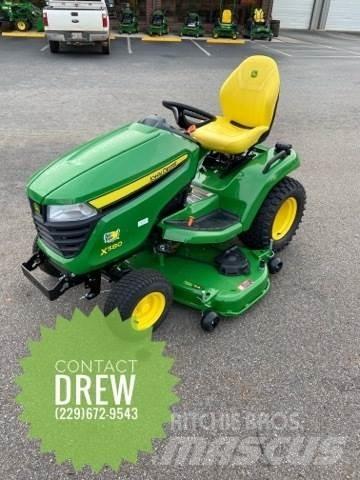 John Deere X580 جرارات مدمجة