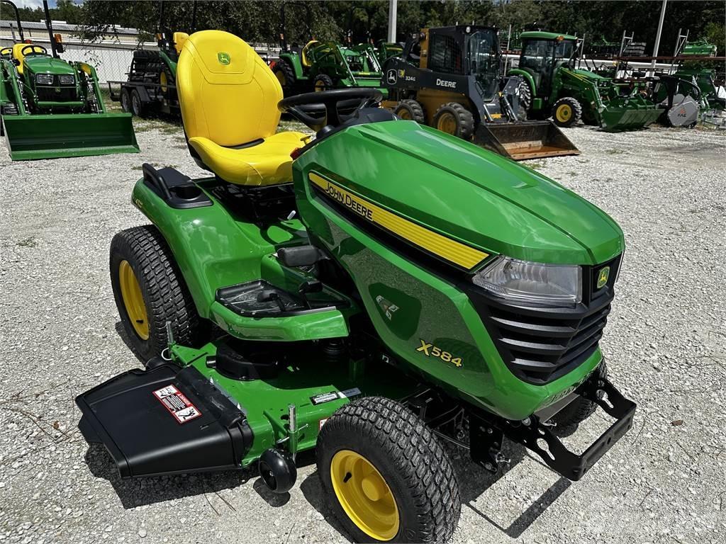 John Deere X584 جرارات مدمجة