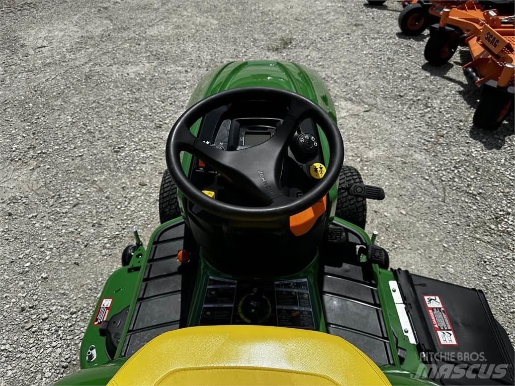 John Deere X584 جرارات مدمجة