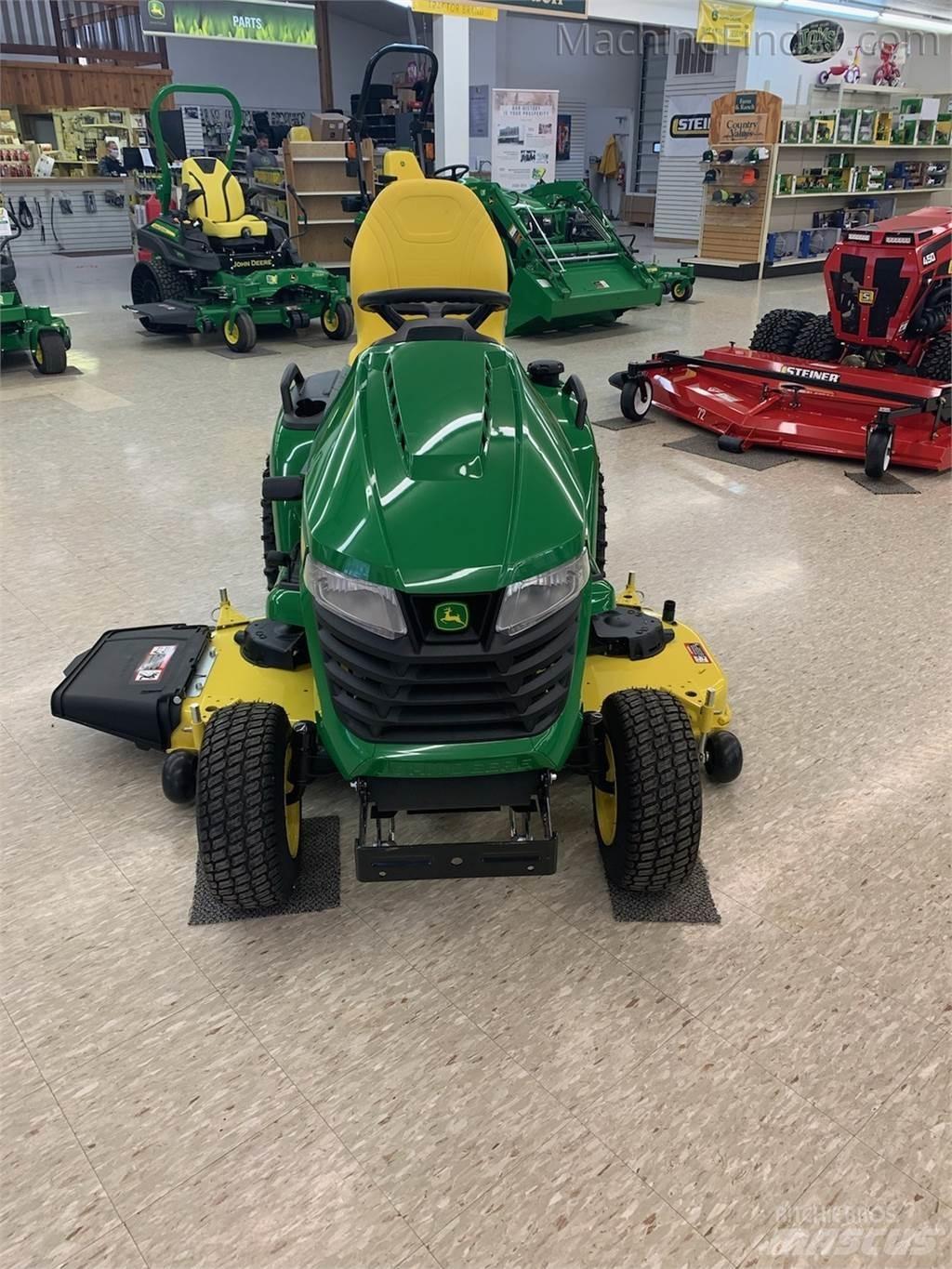 John Deere X590 جرارات مدمجة