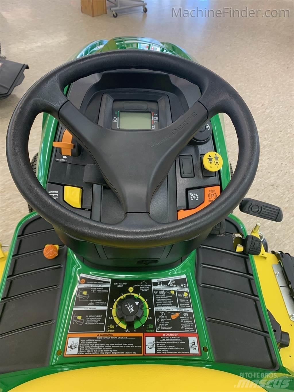 John Deere X590 جرارات مدمجة