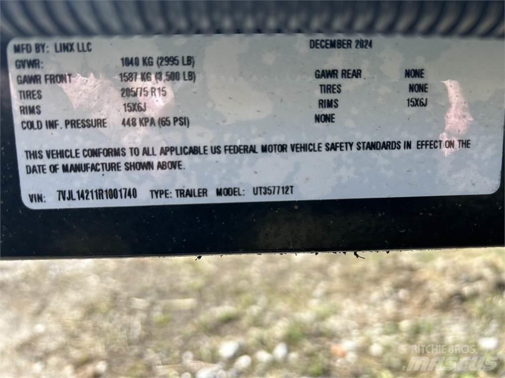John Deere X590 جرارات مدمجة