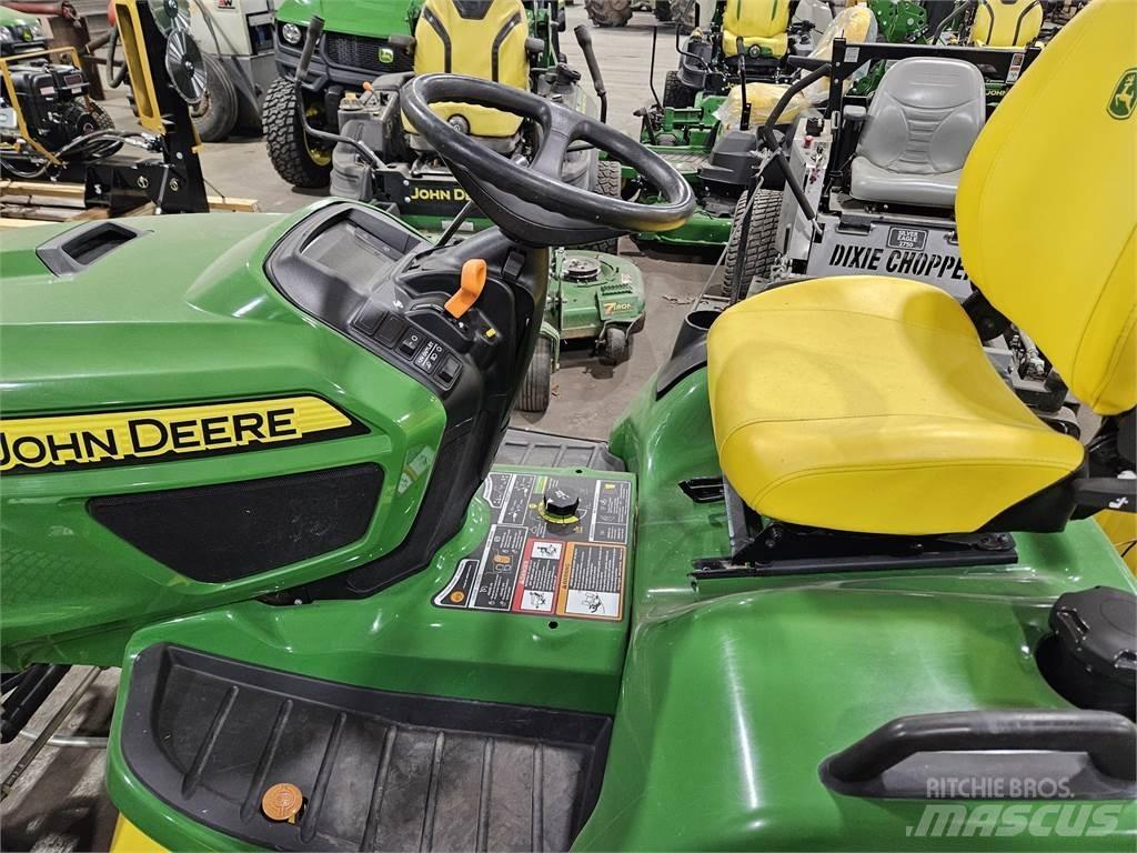 John Deere X730 جرارات مدمجة