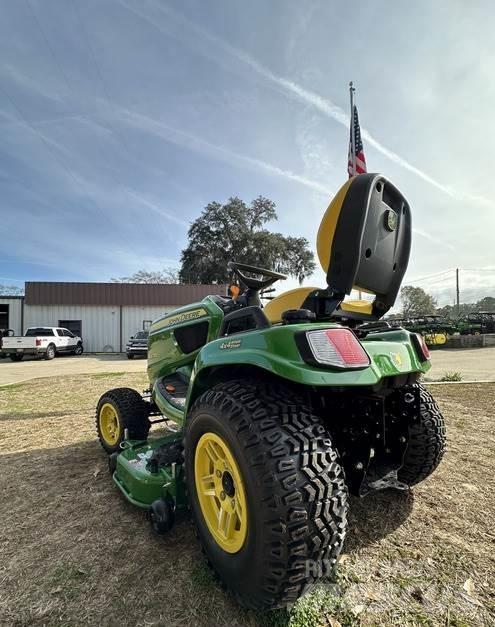 John Deere X739 جرارات مدمجة