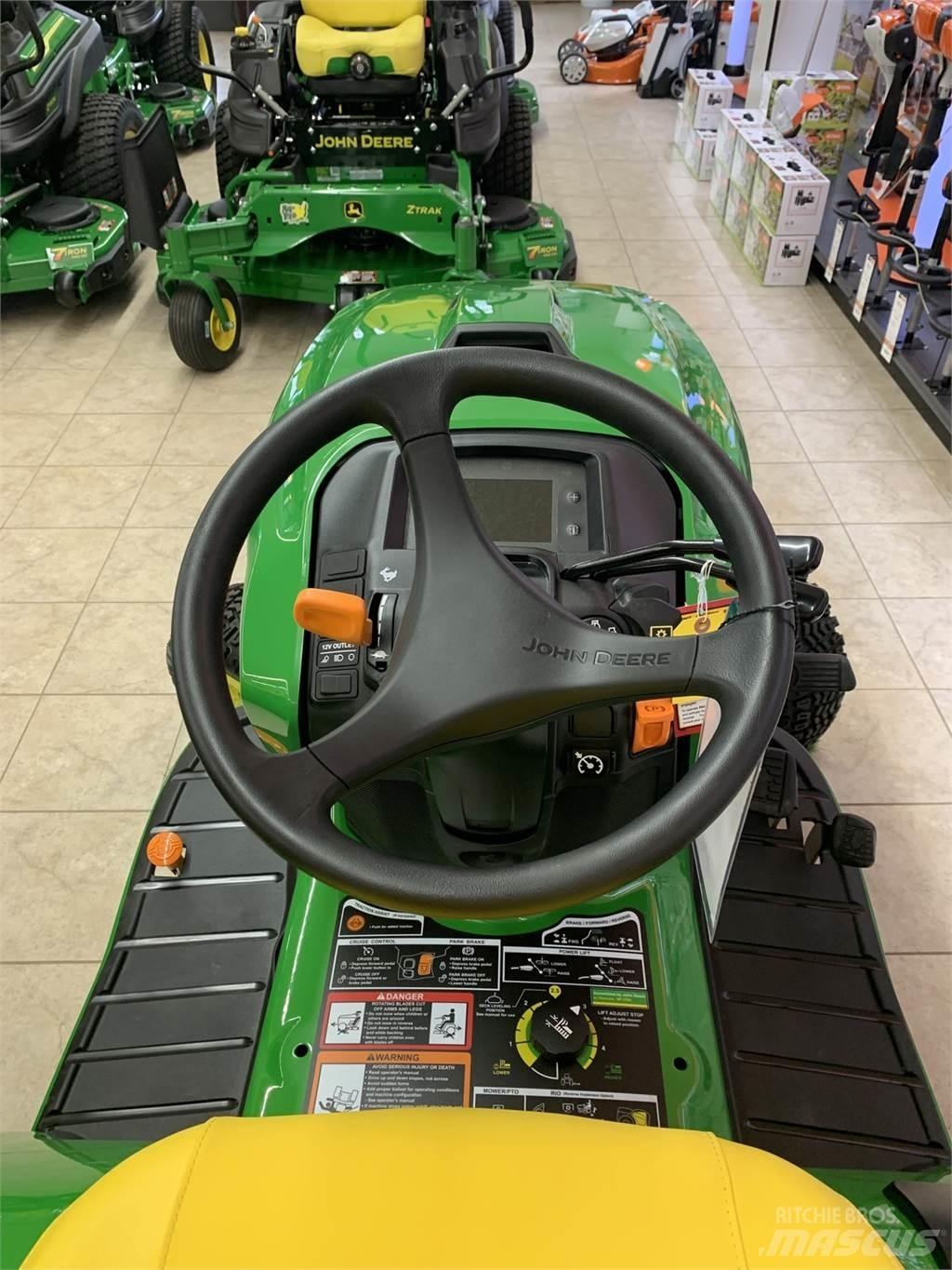John Deere X739 جرارات مدمجة