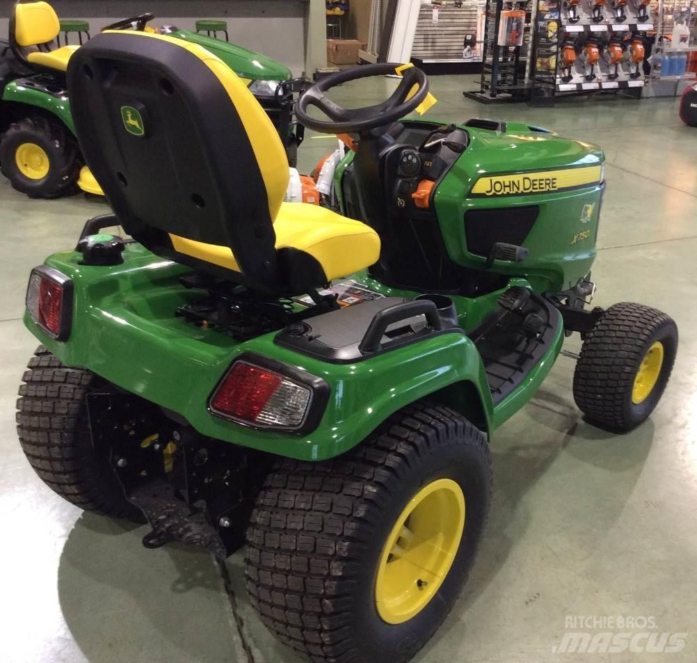 John Deere X750 جرارات مدمجة