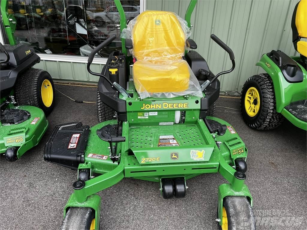 John Deere Z720E صفر محولا الدوران