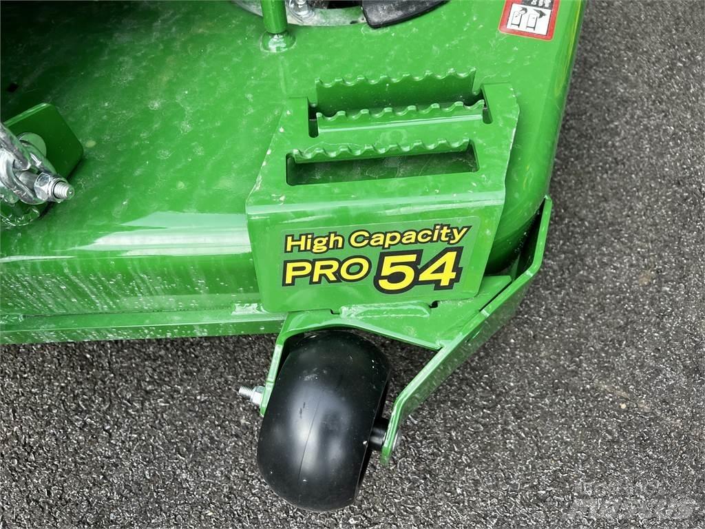 John Deere Z720E صفر محولا الدوران