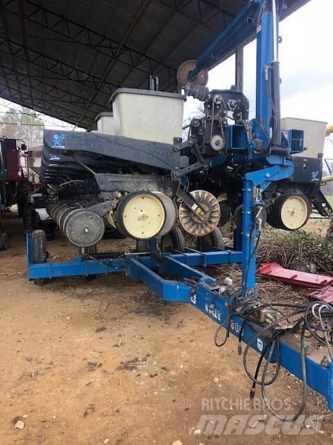 Kinze 2500 معدات بذر