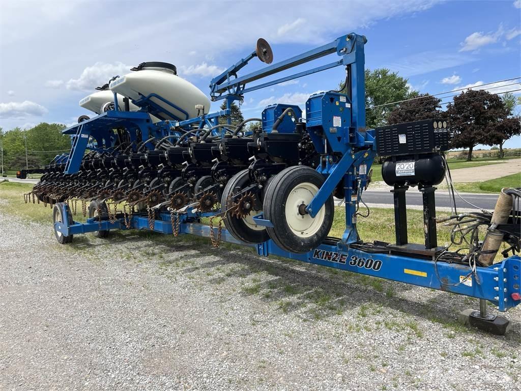 Kinze 3600 معدات بذر