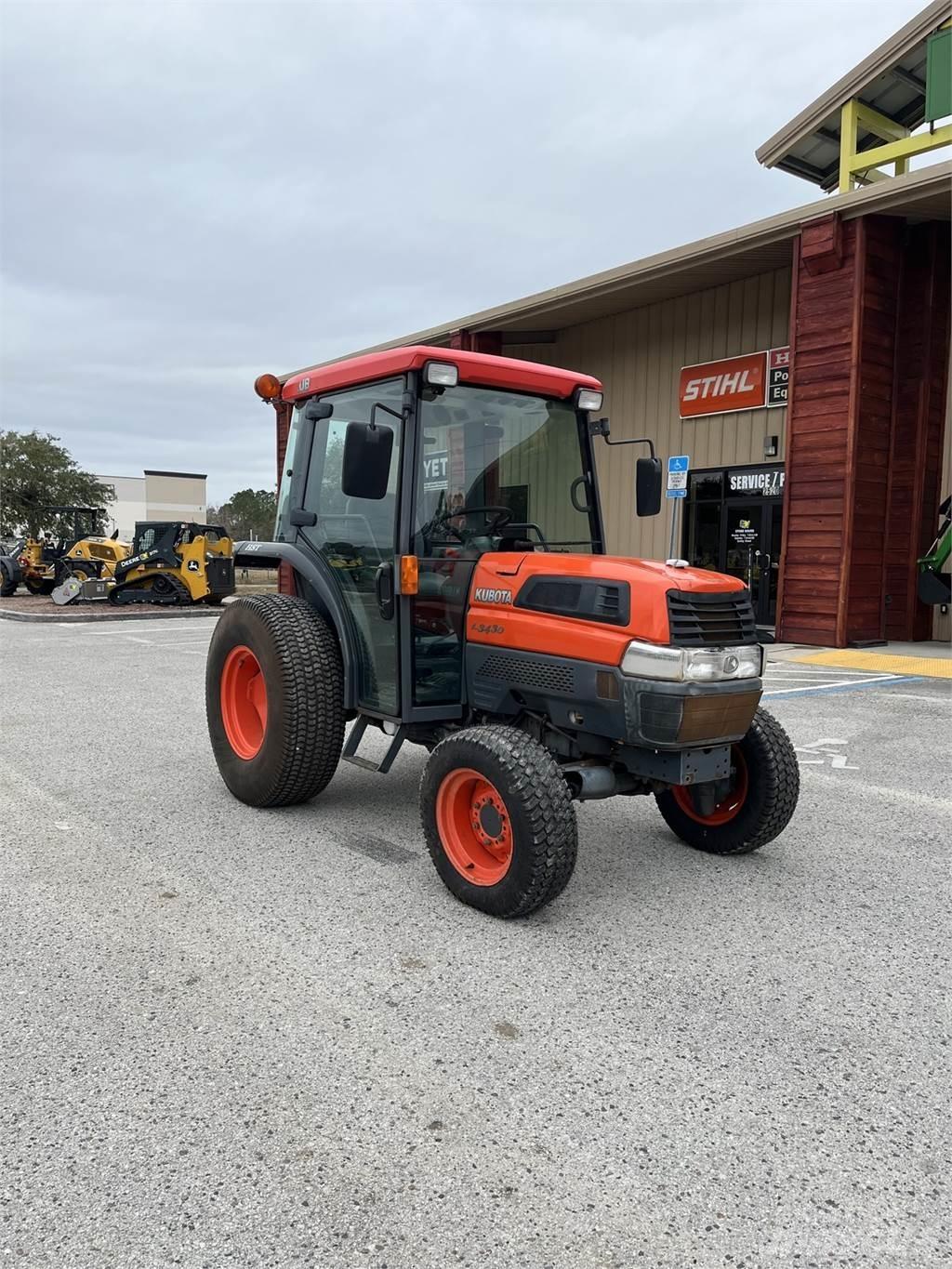 Kubota L3430 جرارات مدمجة