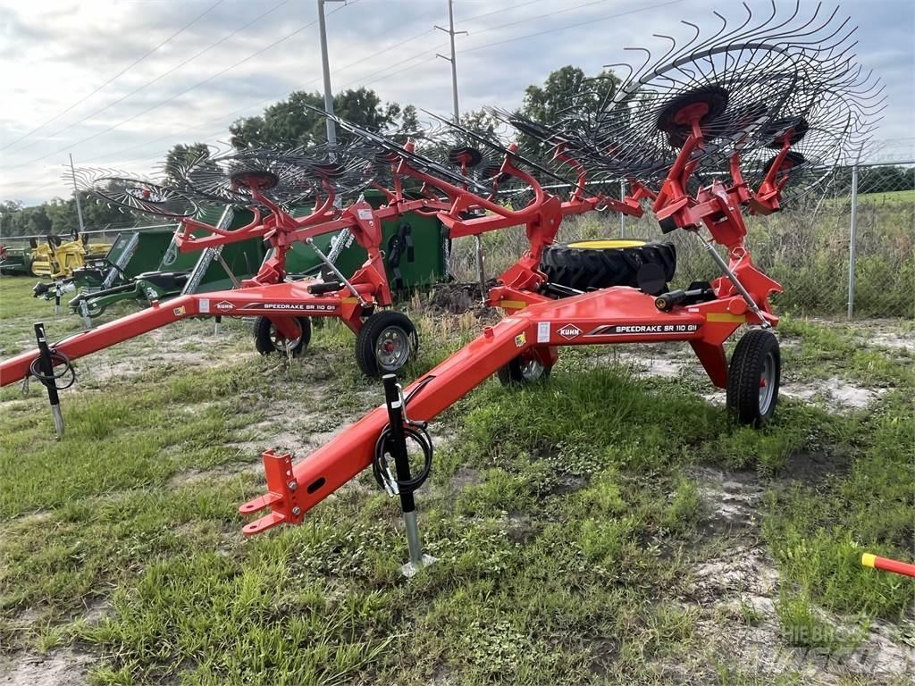 Kuhn SR110 مكابس وميبسات التبن