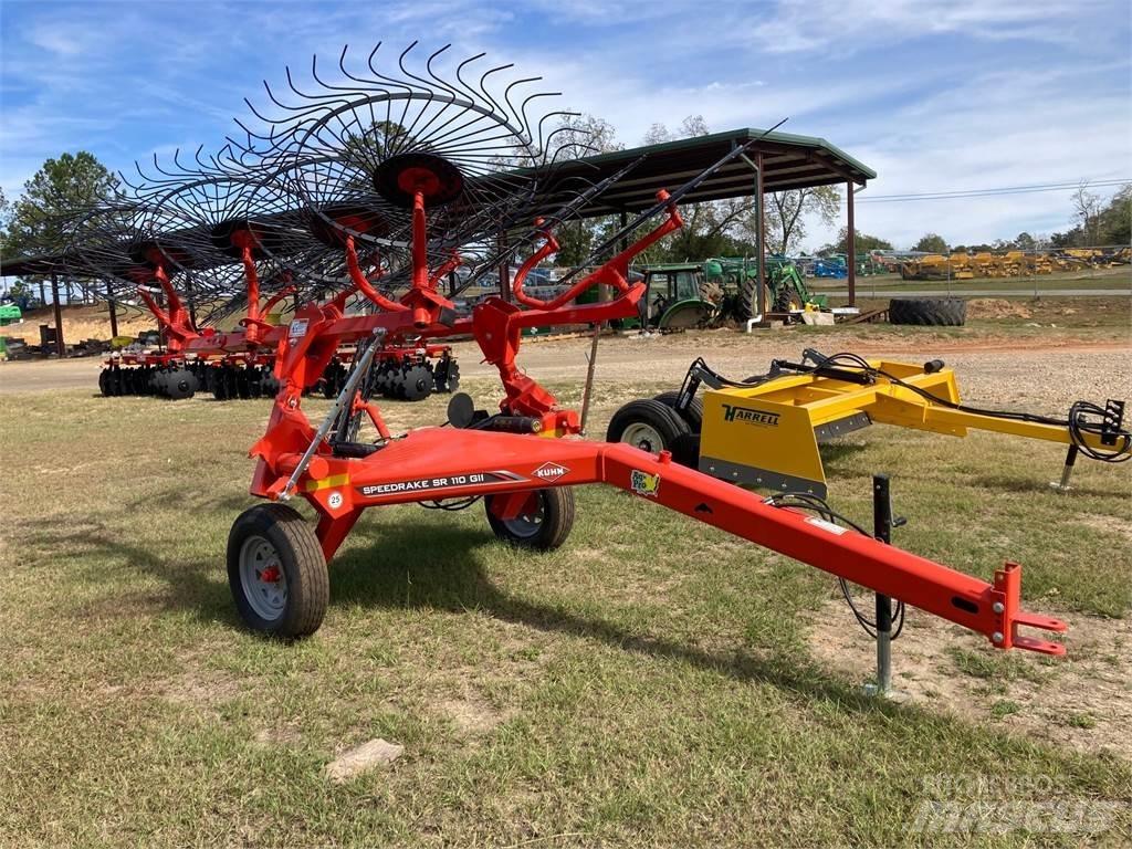 Kuhn SR110 مكابس وميبسات التبن